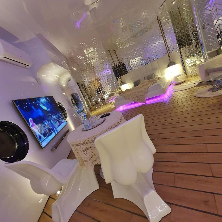 Hotel Ramka & Restaurant & Wine Bar Poznań Extérieur photo