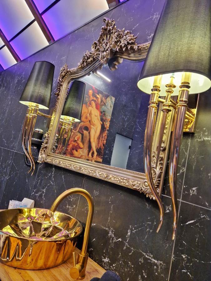 Hotel Ramka & Restaurant & Wine Bar Poznań Extérieur photo