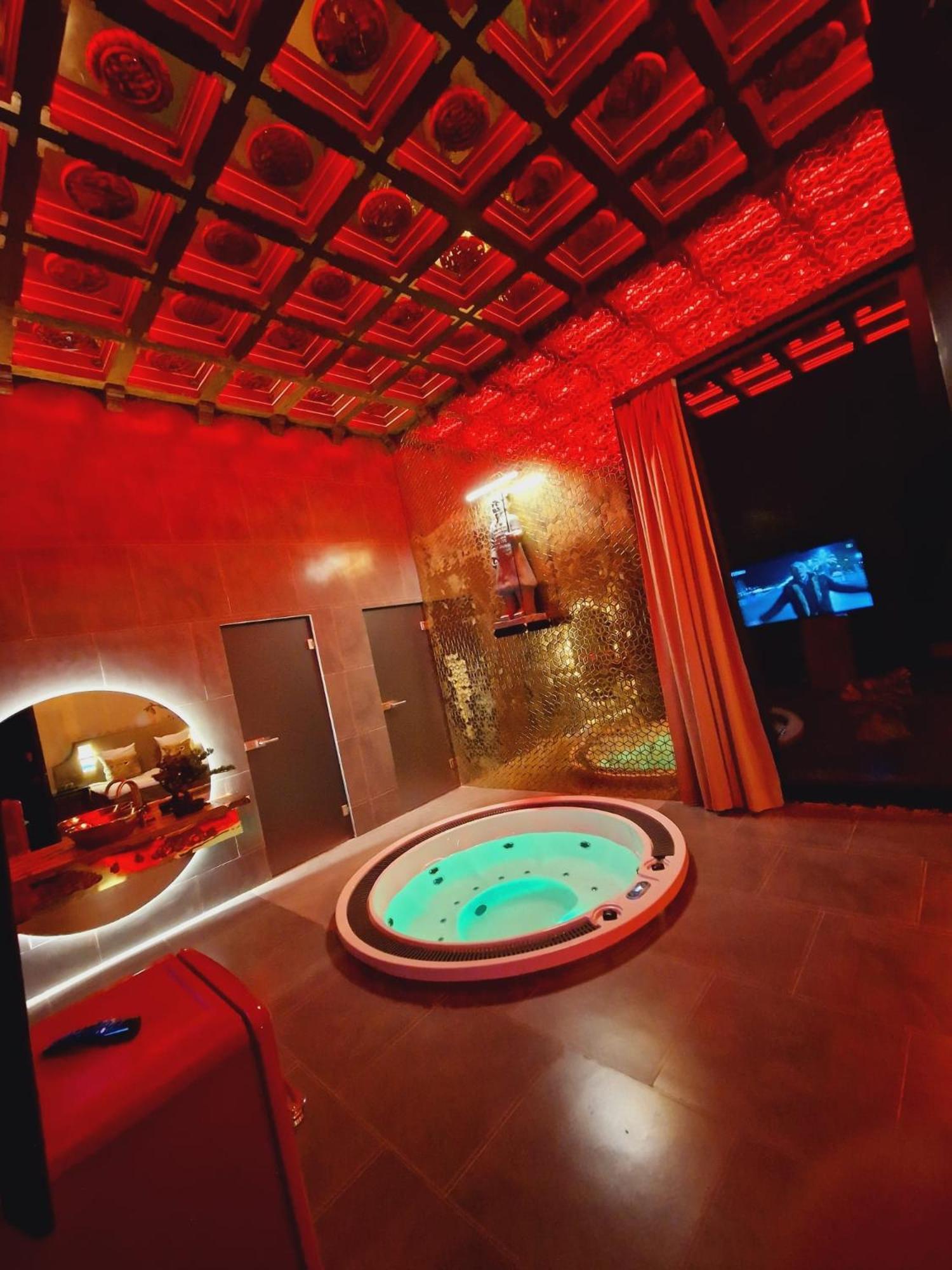Hotel Ramka & Restaurant & Wine Bar Poznań Extérieur photo