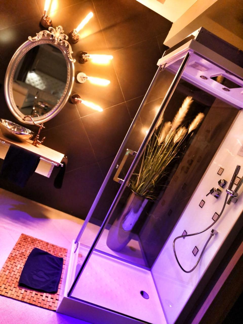 Hotel Ramka & Restaurant & Wine Bar Poznań Extérieur photo